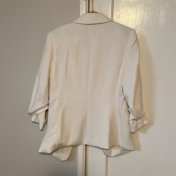 Women's H&M White Blazer - Picture 3 of 3